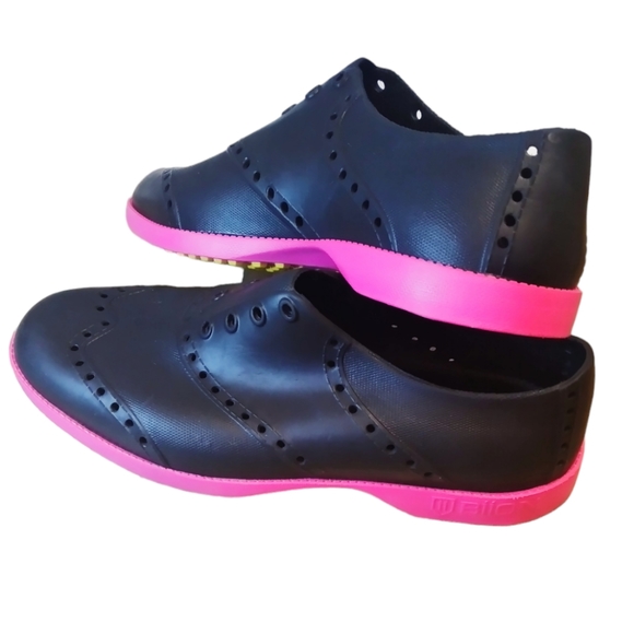 BIION Unsex Black and Magenta Rubber Oxford Golf Shoes Men Size 4 Women Size 6. - Picture 5 of 6